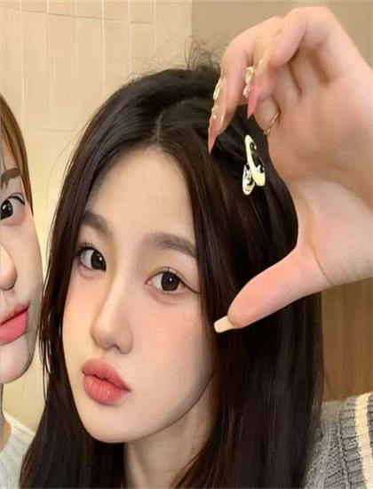 李丽珍的三级电影-我朋友的老婆完整视频有翻译吗